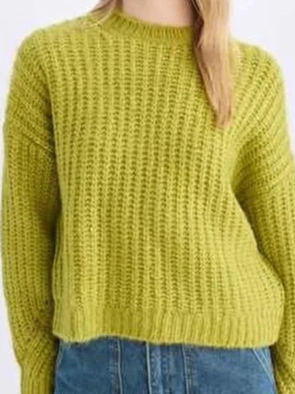 American Eagle Women’s Medium Pullover Sweater Oversized Knit Yellow-Lime Color
